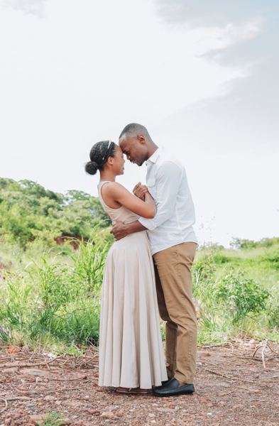 A kiss on the path